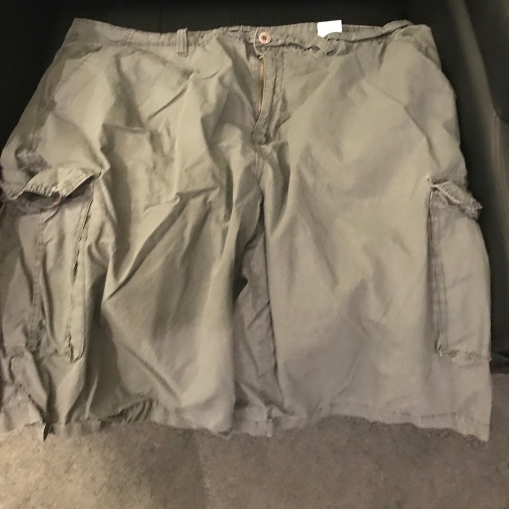 Grey shorts